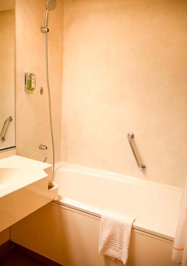 Hotel Des Thermes Les Domes Vichy Zewnętrze zdjęcie